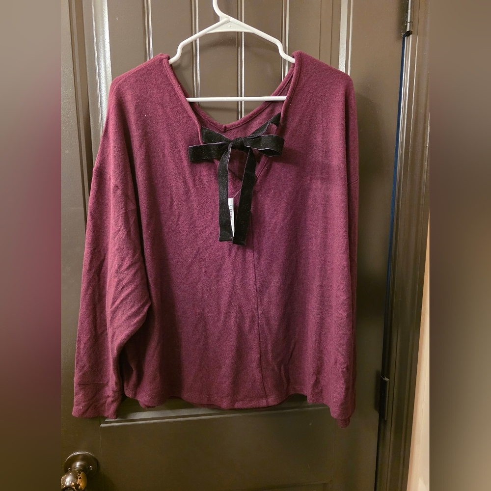 NWT Maurices Maroon Sweatshirt with Black Bow